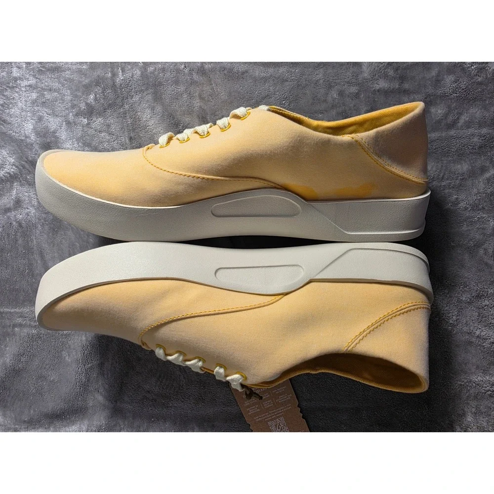 OluKai Tradewind Canvas Casual Sneakers Mens 10.5 Solar Glow Peach/Yellow NWOB
